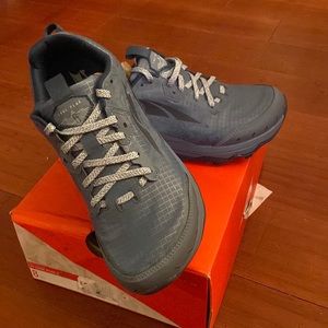 Women’s ultra lone peak 6 NIB